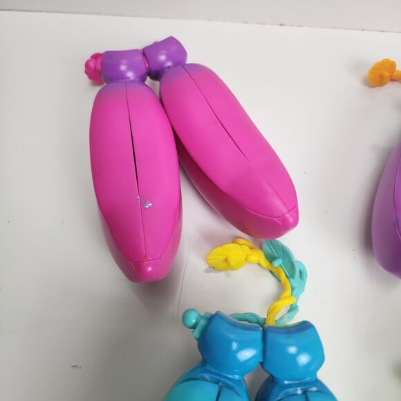Bananas Bunch Surprise Figures 9 Colored Bananas w/ 12 Animals Inside - Picture 2 of 15